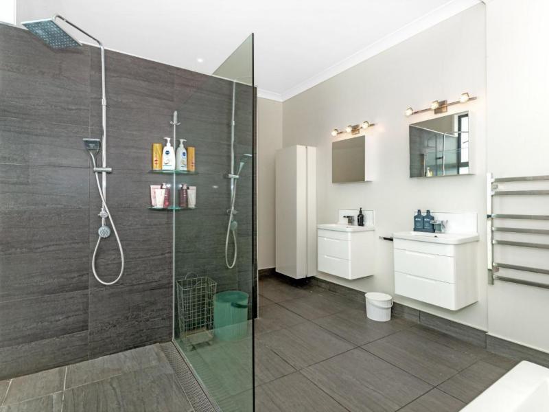 70 Disraeli St, Gisborne