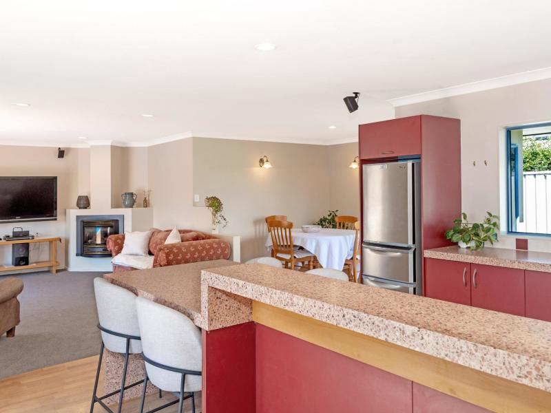 116 Potae Avenue, Lytton West