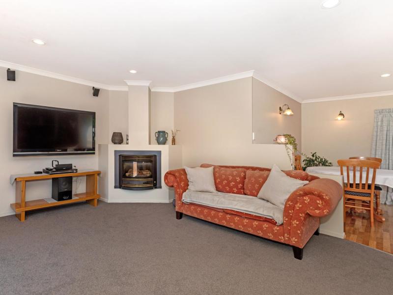 116 Potae Avenue, Lytton West