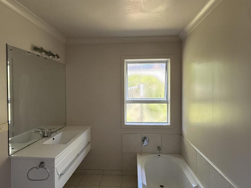 2/98a-riverside-road-whataupoko