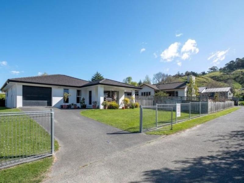 2/98A Riverside Road, Whataupoko