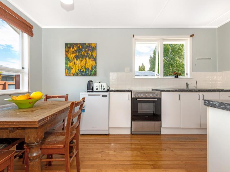 20 Leon Street, Riverdale