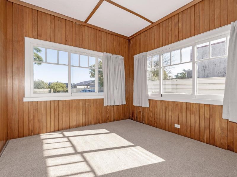 14 De Lautour Road, Kaiti