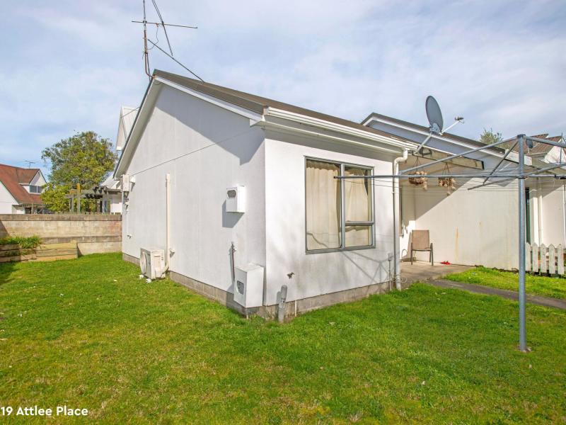 12 and 13 Attlee Place, Gisborne