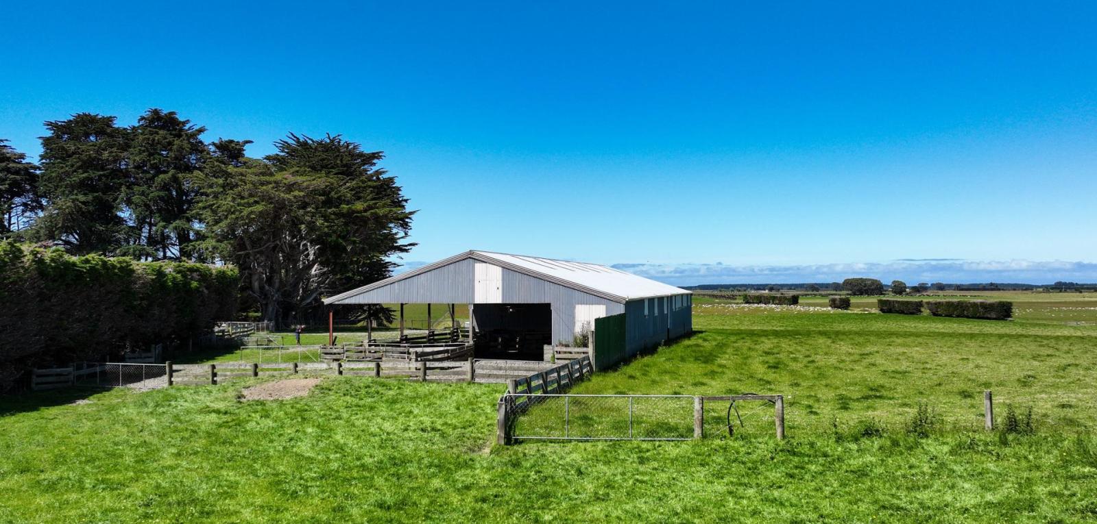 1589 Riverton Wallacetown Highway