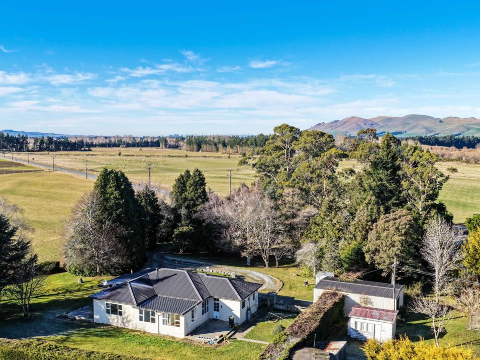 199 Mossburn-Five Rivers Road, Mossburn