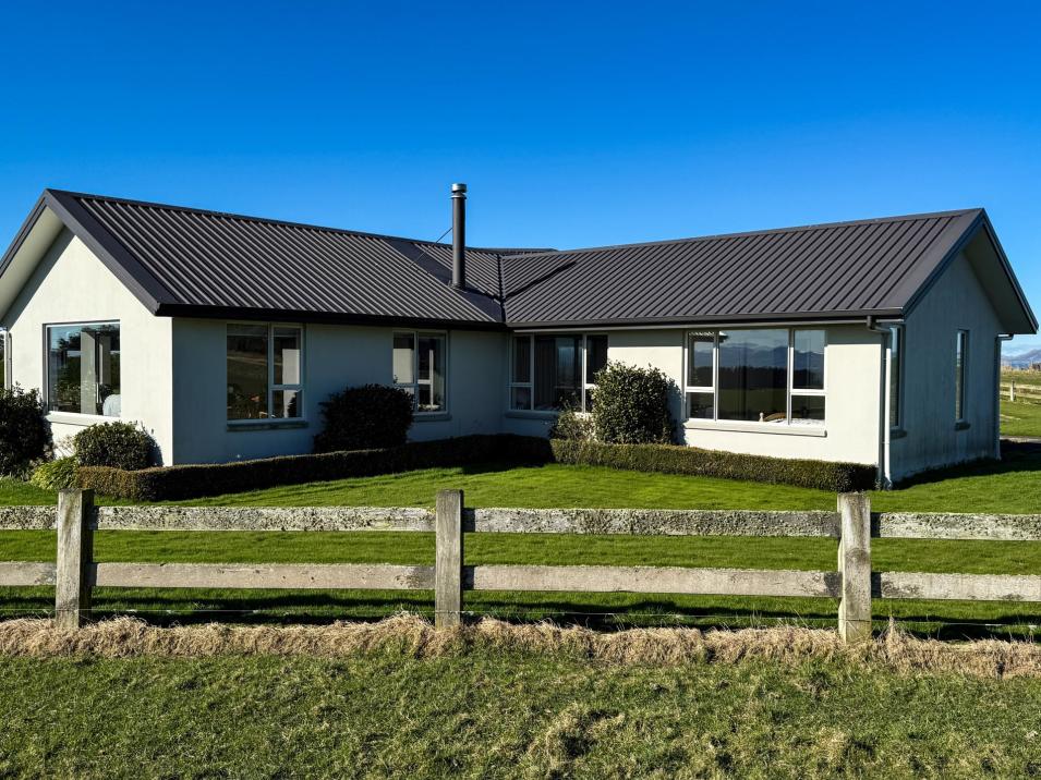 200 Cunningham Road, Waikaka Valley