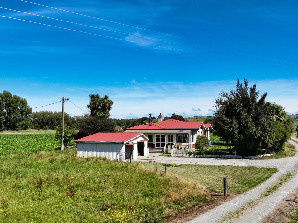 374 Winton Channel Road, Benmore