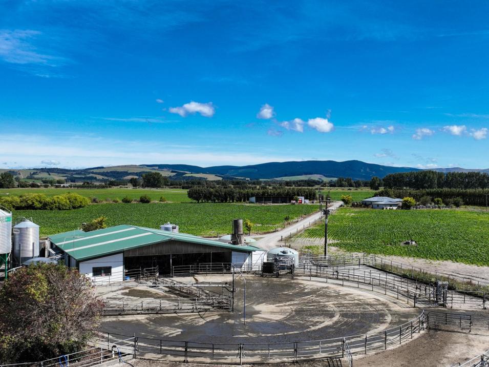 374 Winton Channel Road, Benmore