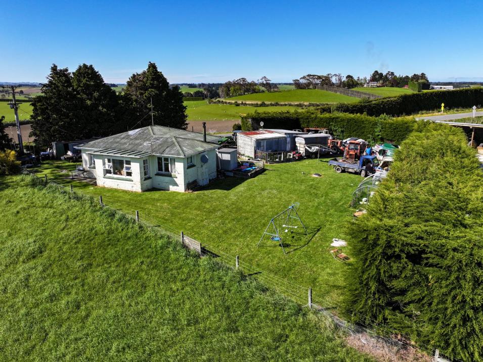 461 Cross Road, Pebbly Hill