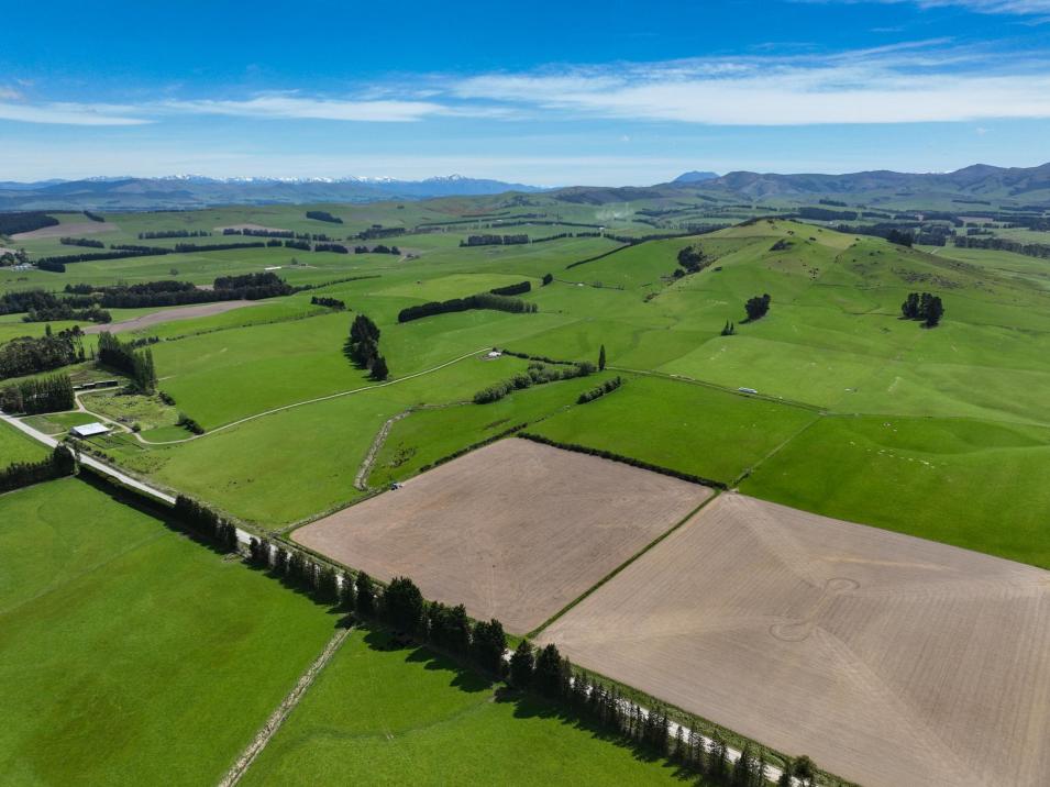 159 Ardlussa Road, Longridge North