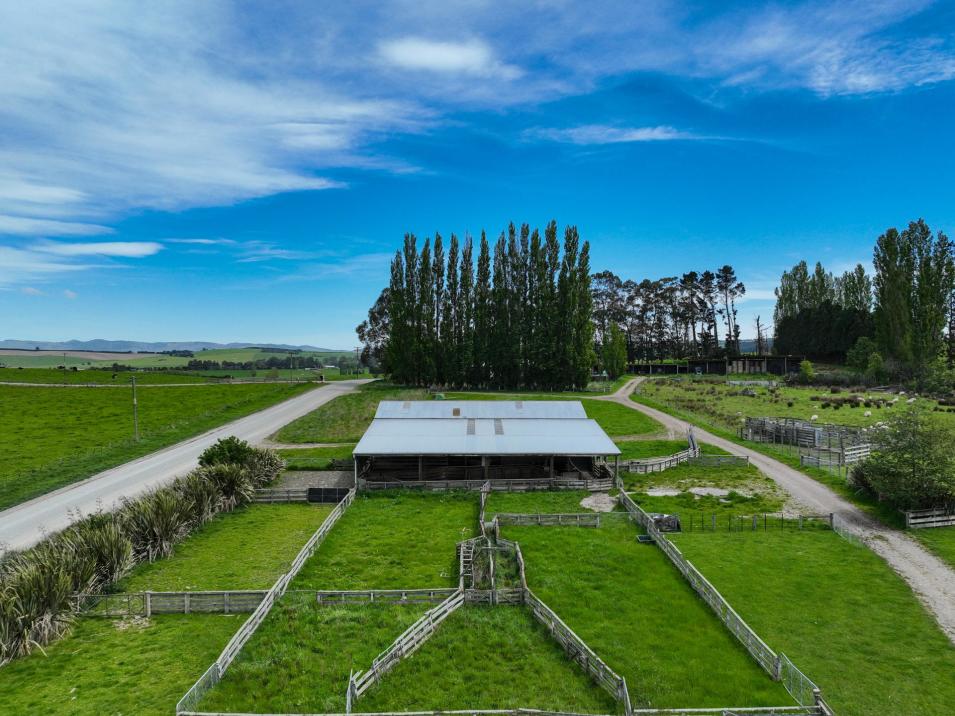 159 Ardlussa Road, Longridge North