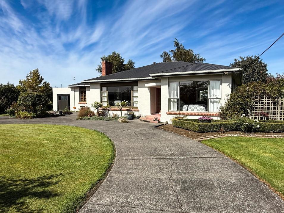 372 Looney Road, South Hillend