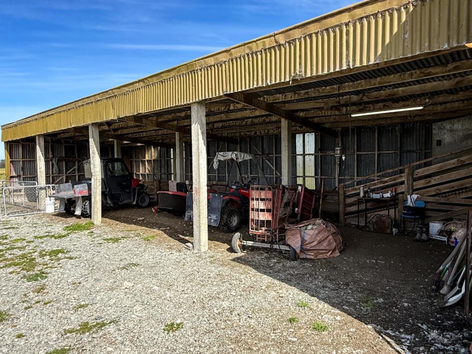 372 Looney Road, South Hillend