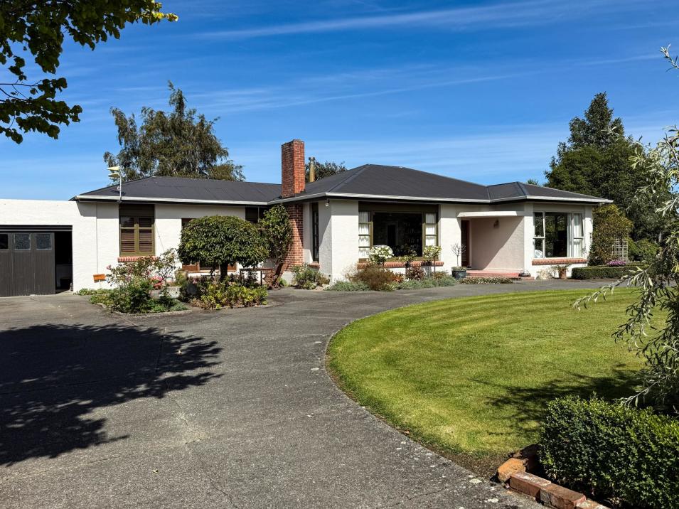 372 Looney Road, South Hillend