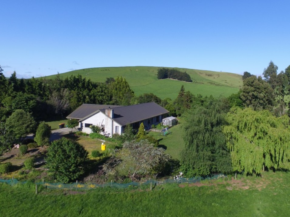 1402 Limehills Browns Road, Browns