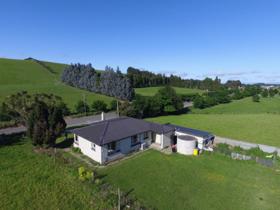 1402 Limehills Browns Road, Browns