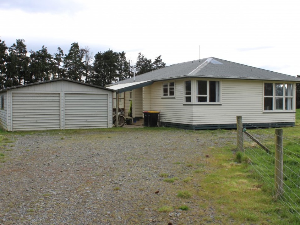 608 Hundred Line Road West, Aparima