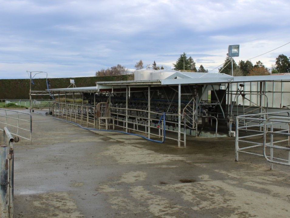 608 Hundred Line Road West, Aparima