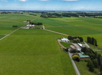 867 Hundred Line Road East