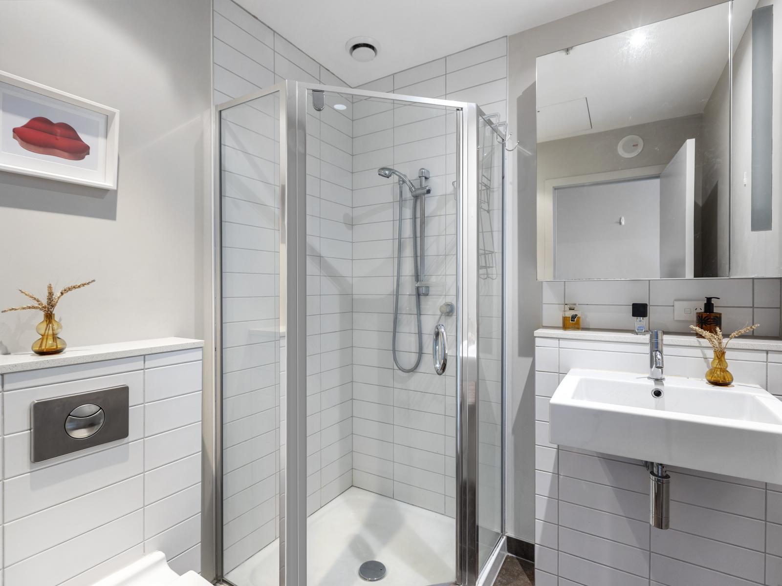 Unit U607, 19 College Street, Te Aro