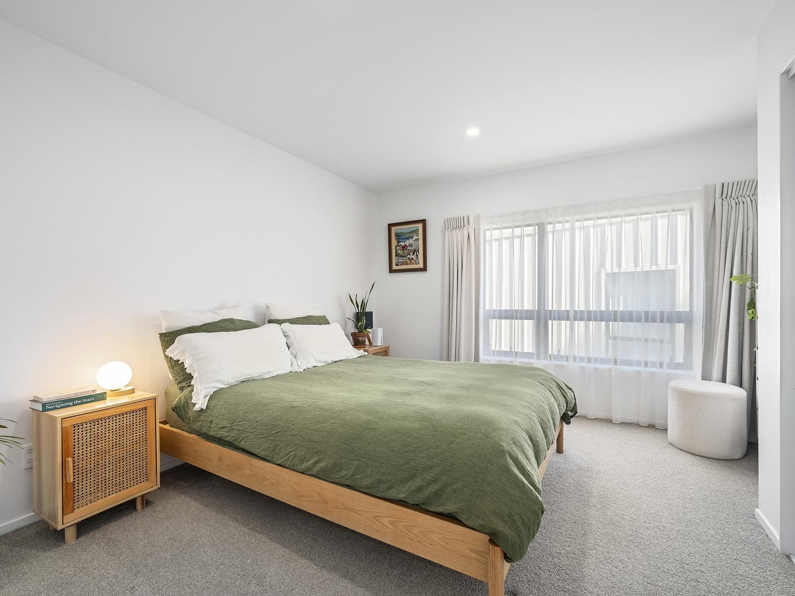 8C Ferry Road, Days Bay