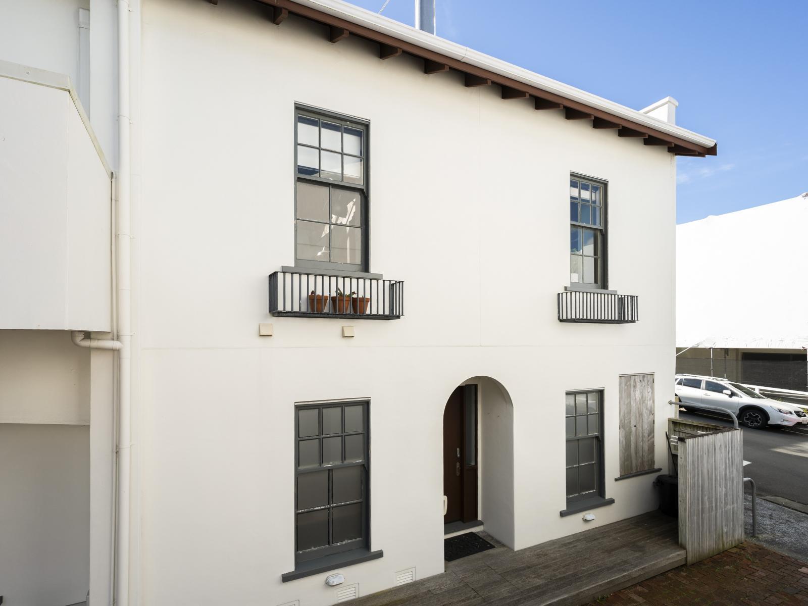 Unit 1, 12 Little George Street, Thorndon