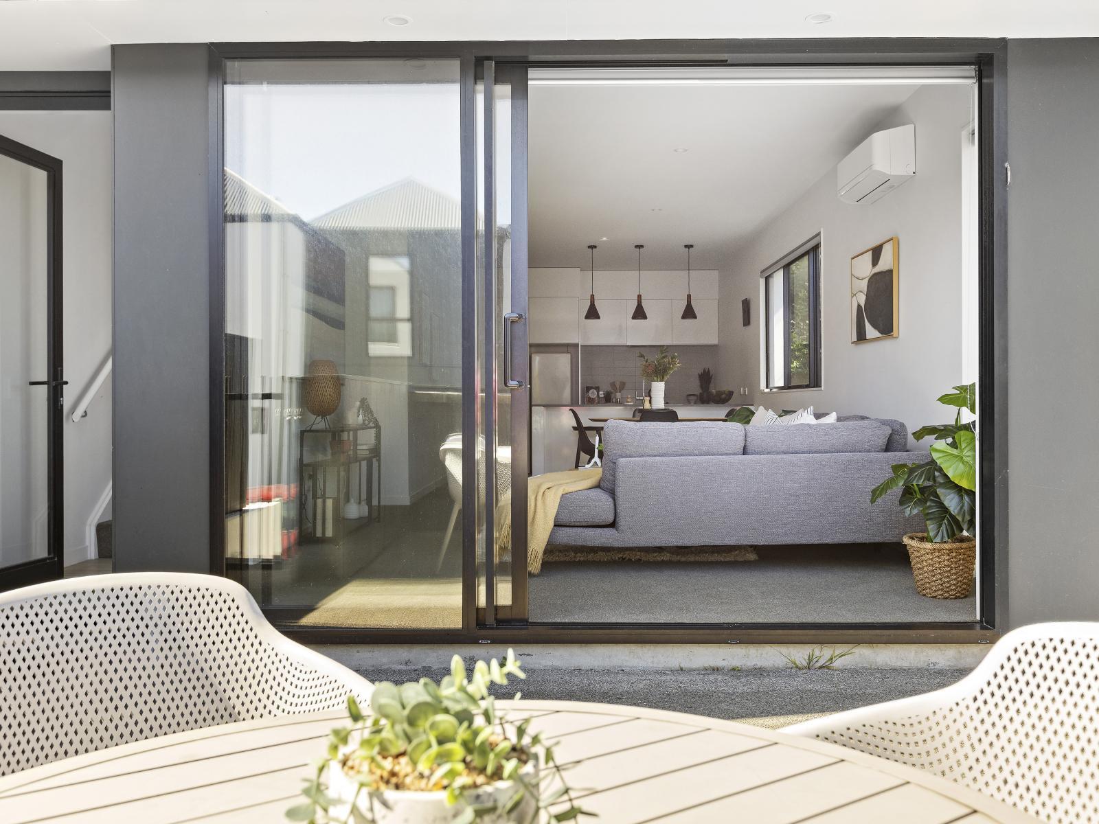 Unit 19, 6 Oswald Crescent, Paparangi