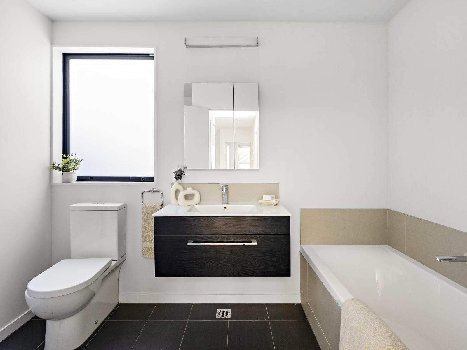 Unit 19, 6 Oswald Crescent, Paparangi