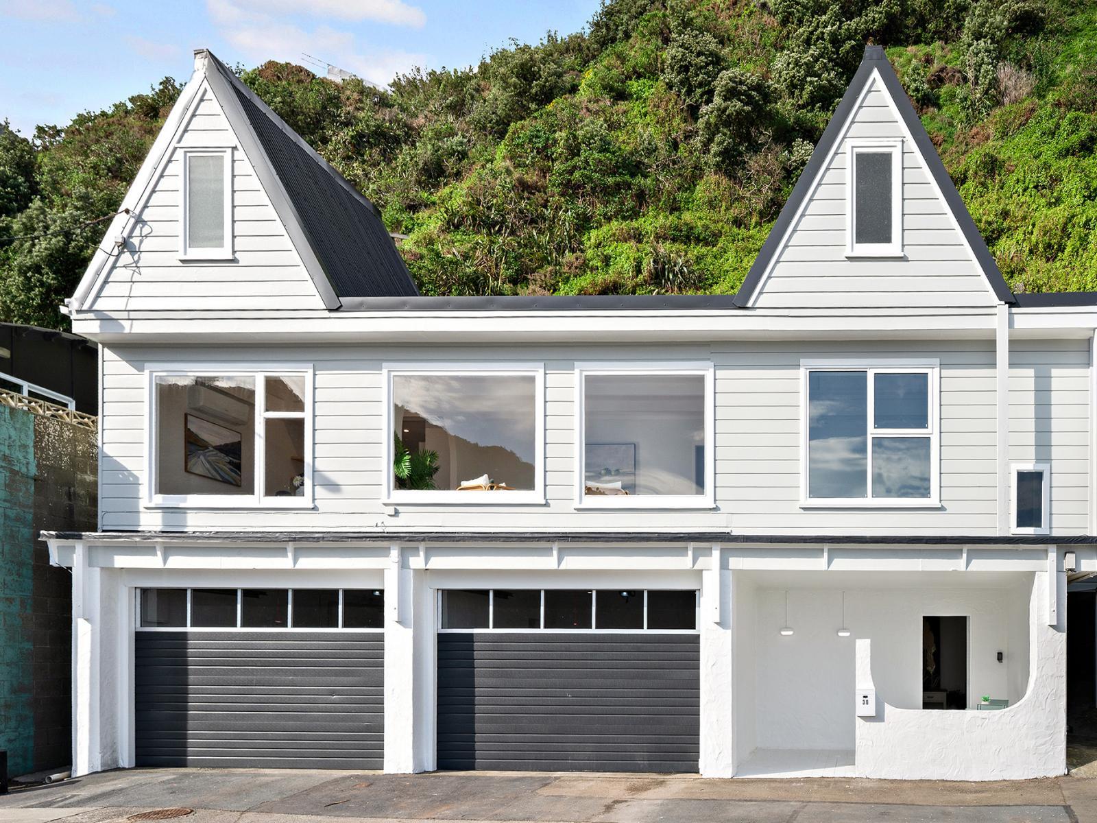 30 Owhiro Bay Parade, Owhiro Bay