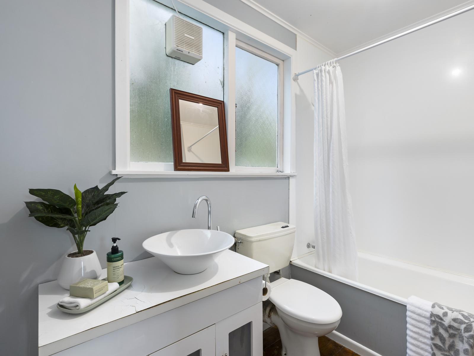 16 Rutland Way, Wadestown