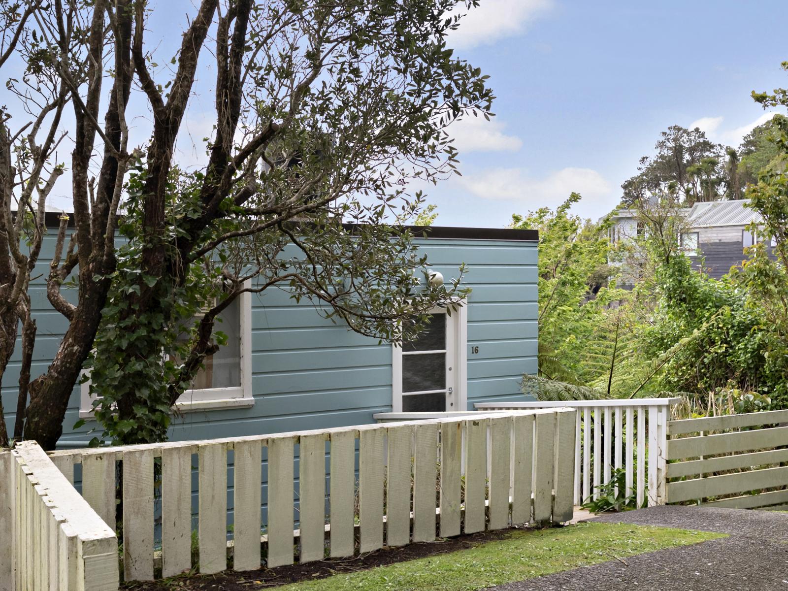 16 Rutland Way, Wadestown