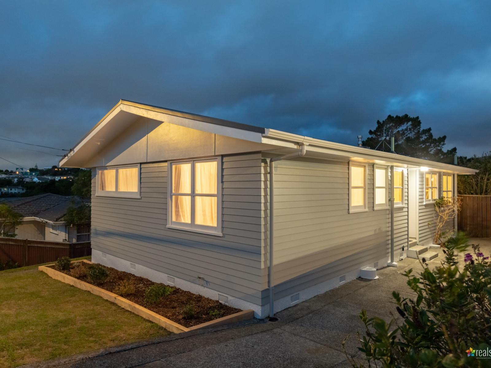 18 Mark Avenue, Paparangi