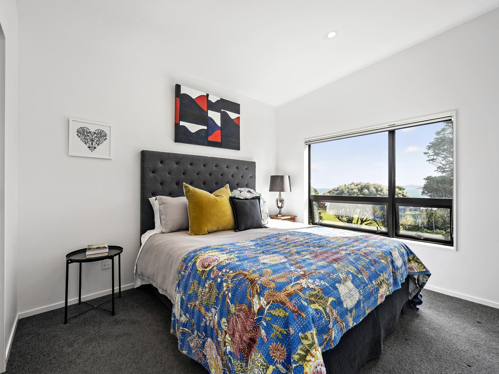 4C Ferry Road, Days Bay