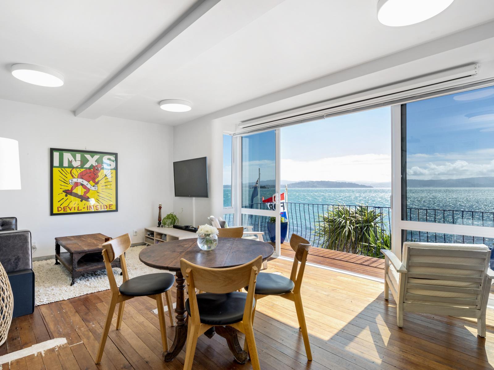 709 Marine Drive, Eastbourne