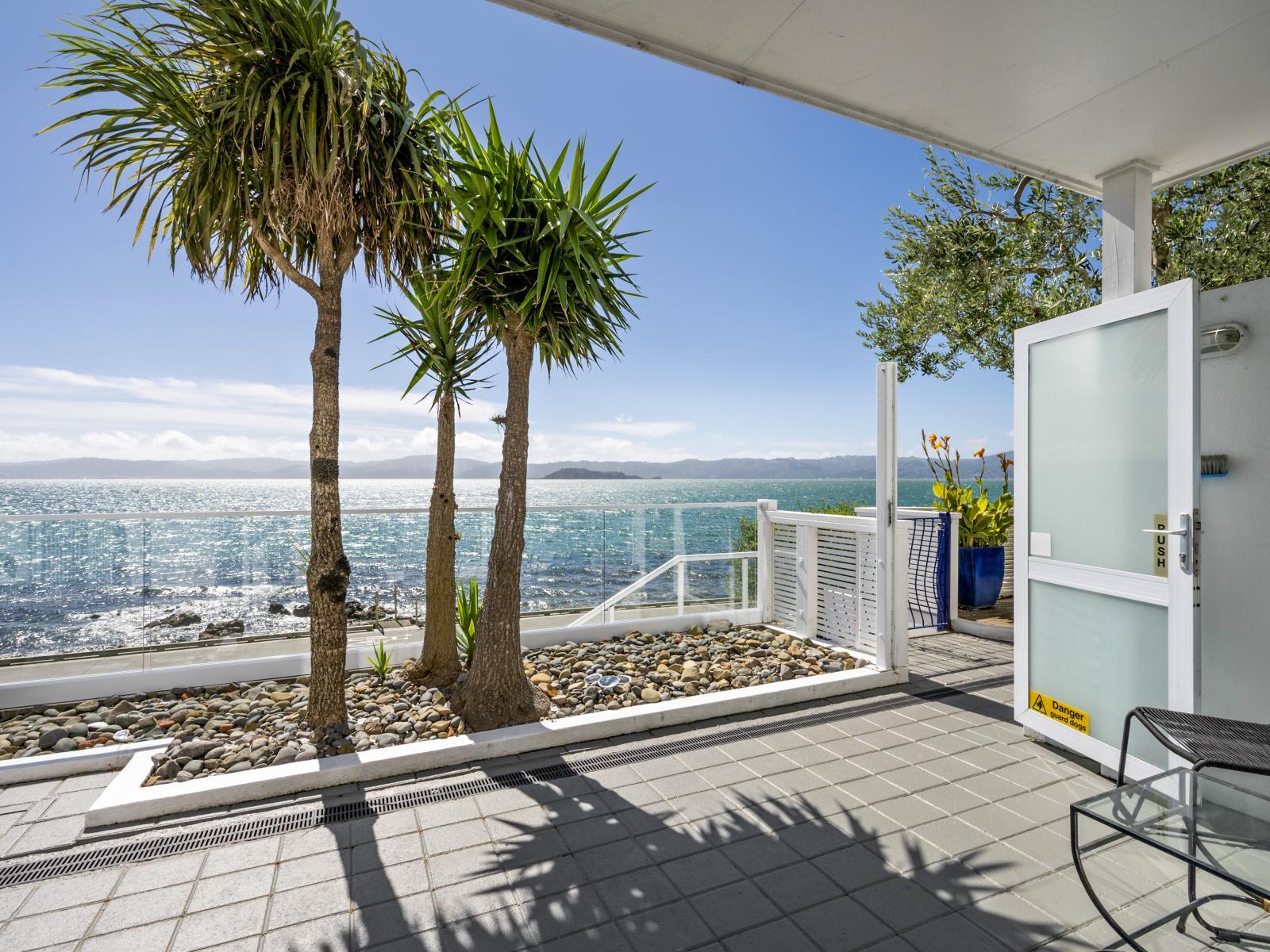 709 Marine Drive, Eastbourne