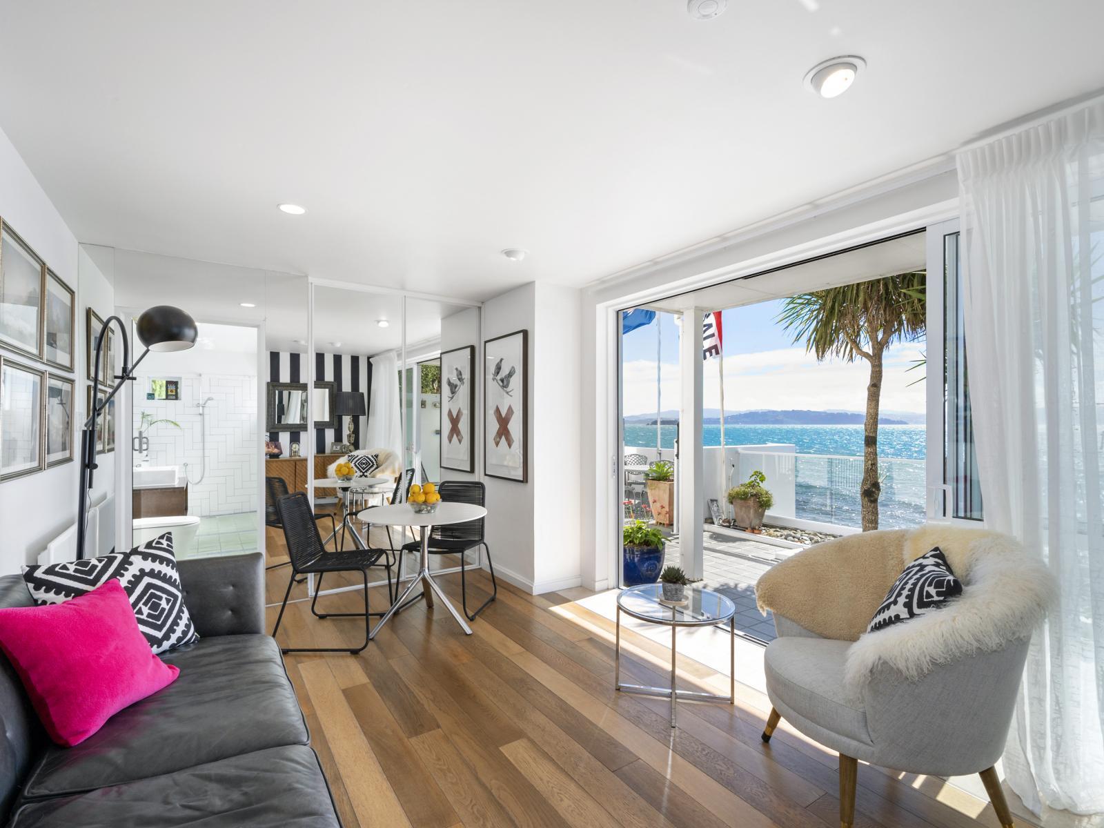 709 Marine Drive, Eastbourne