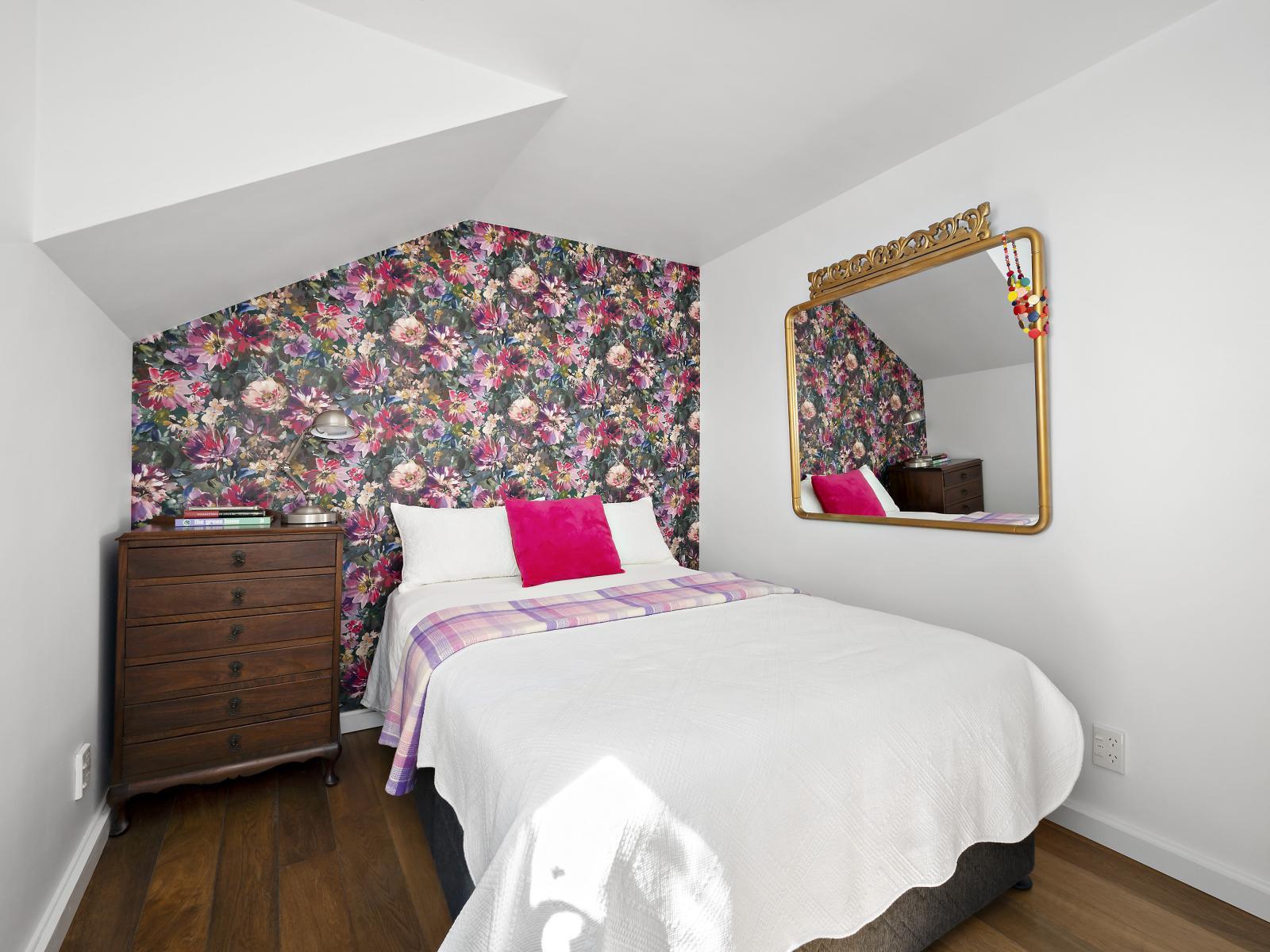 709 Marine Drive, Eastbourne