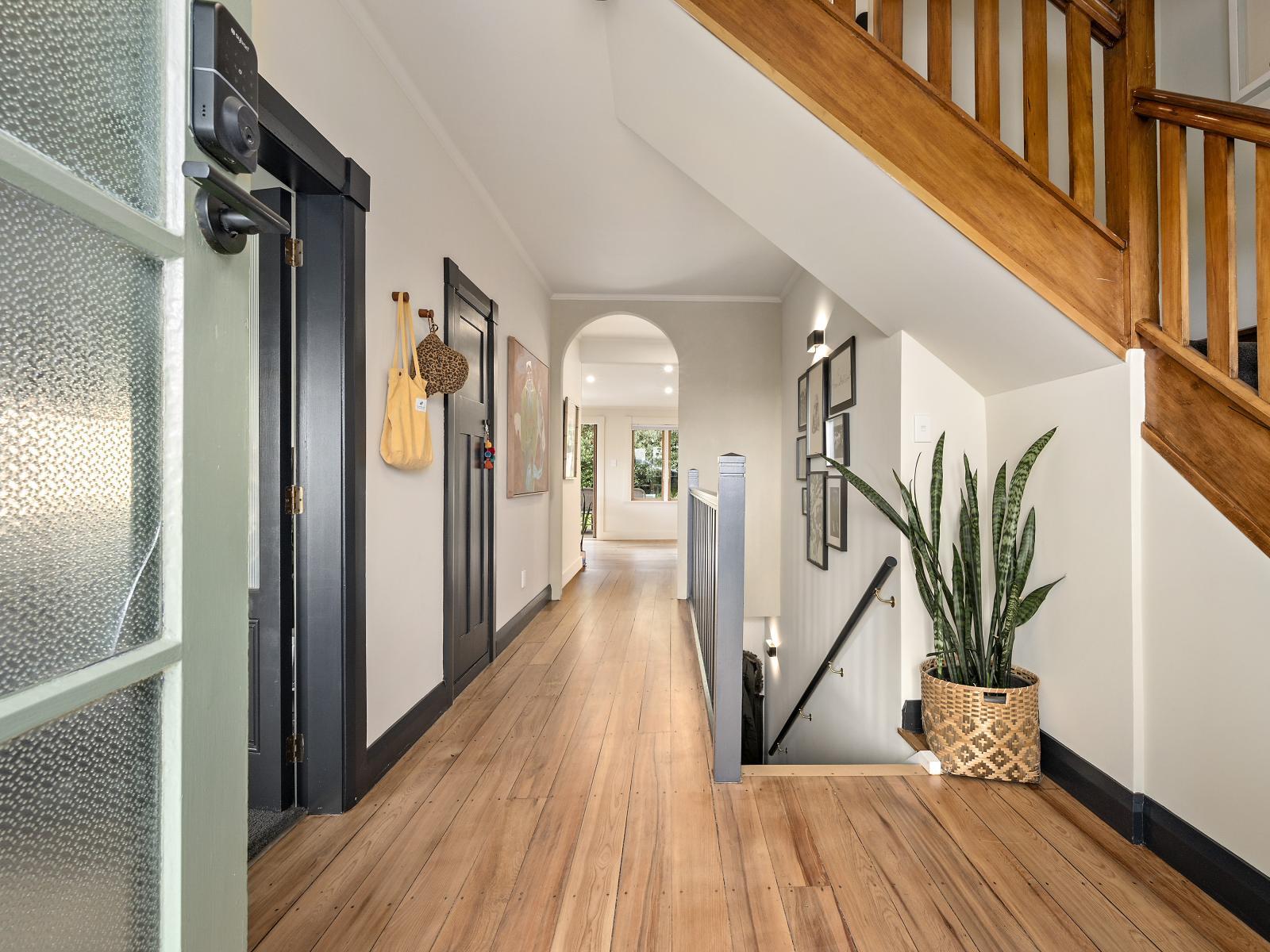 5 Manuka Terrace, Eastbourne