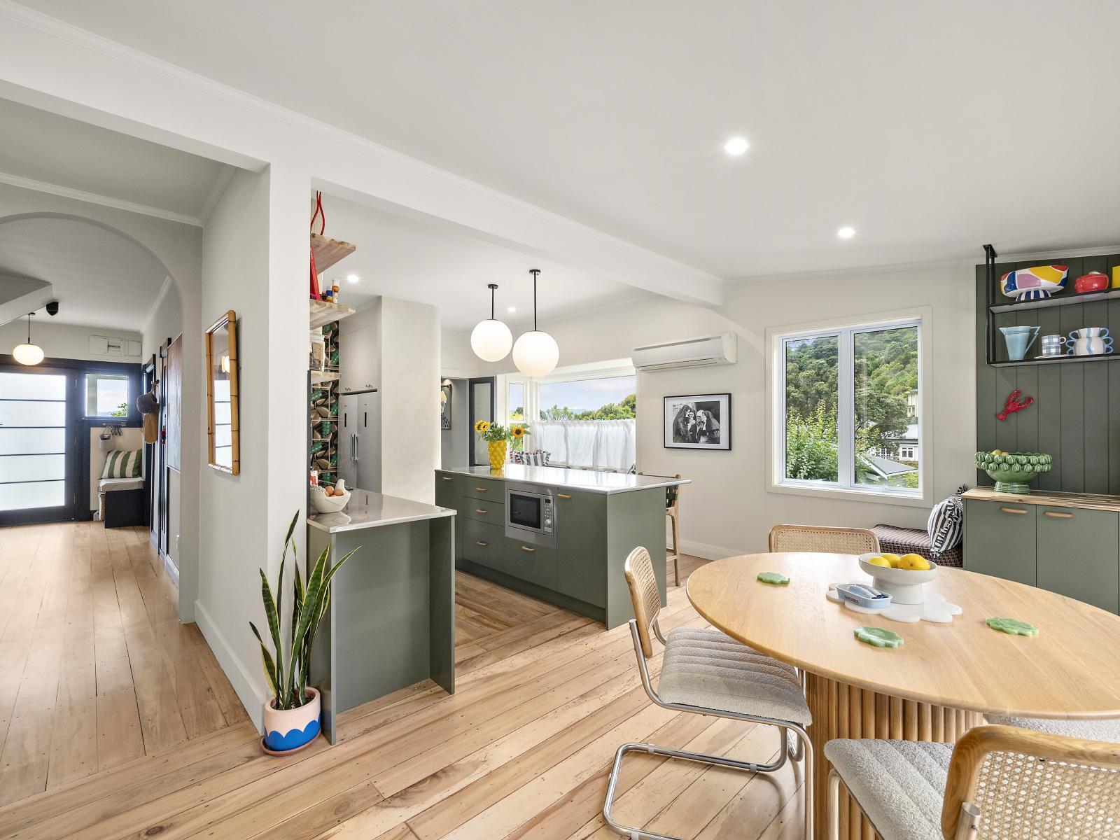 5 Manuka Terrace, Eastbourne