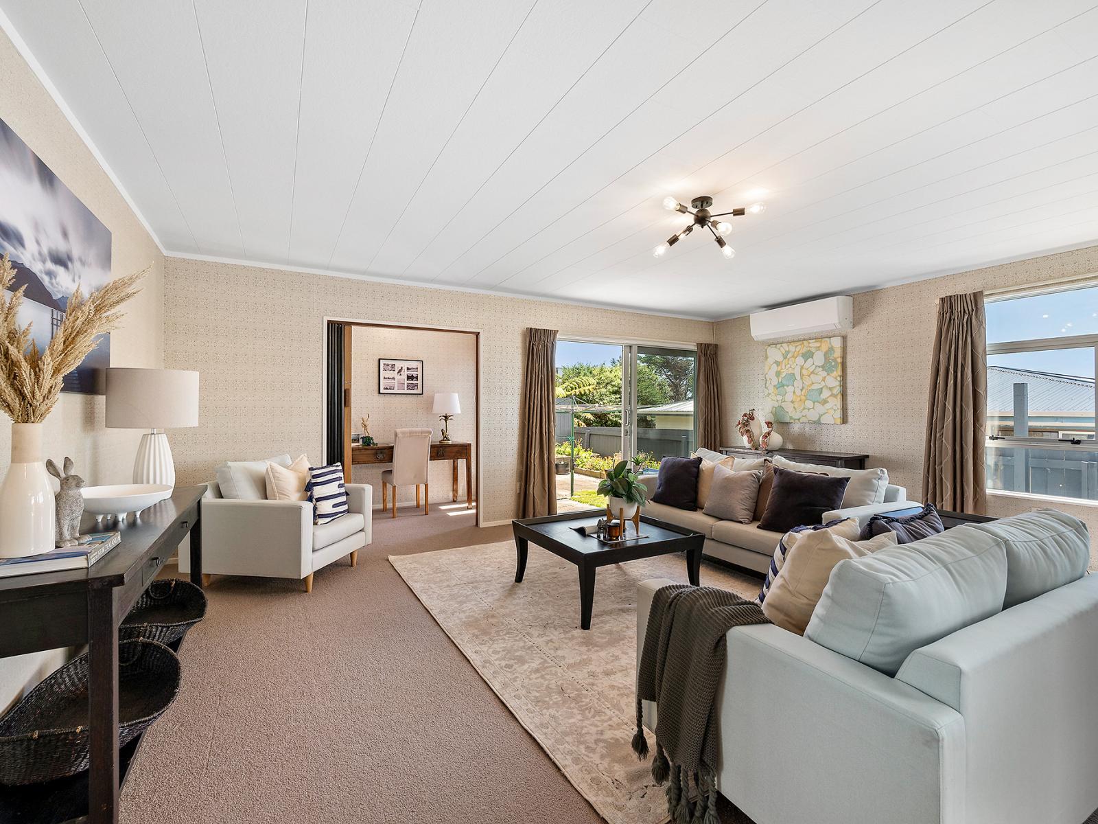 7 Tree Top Lane, Paparangi