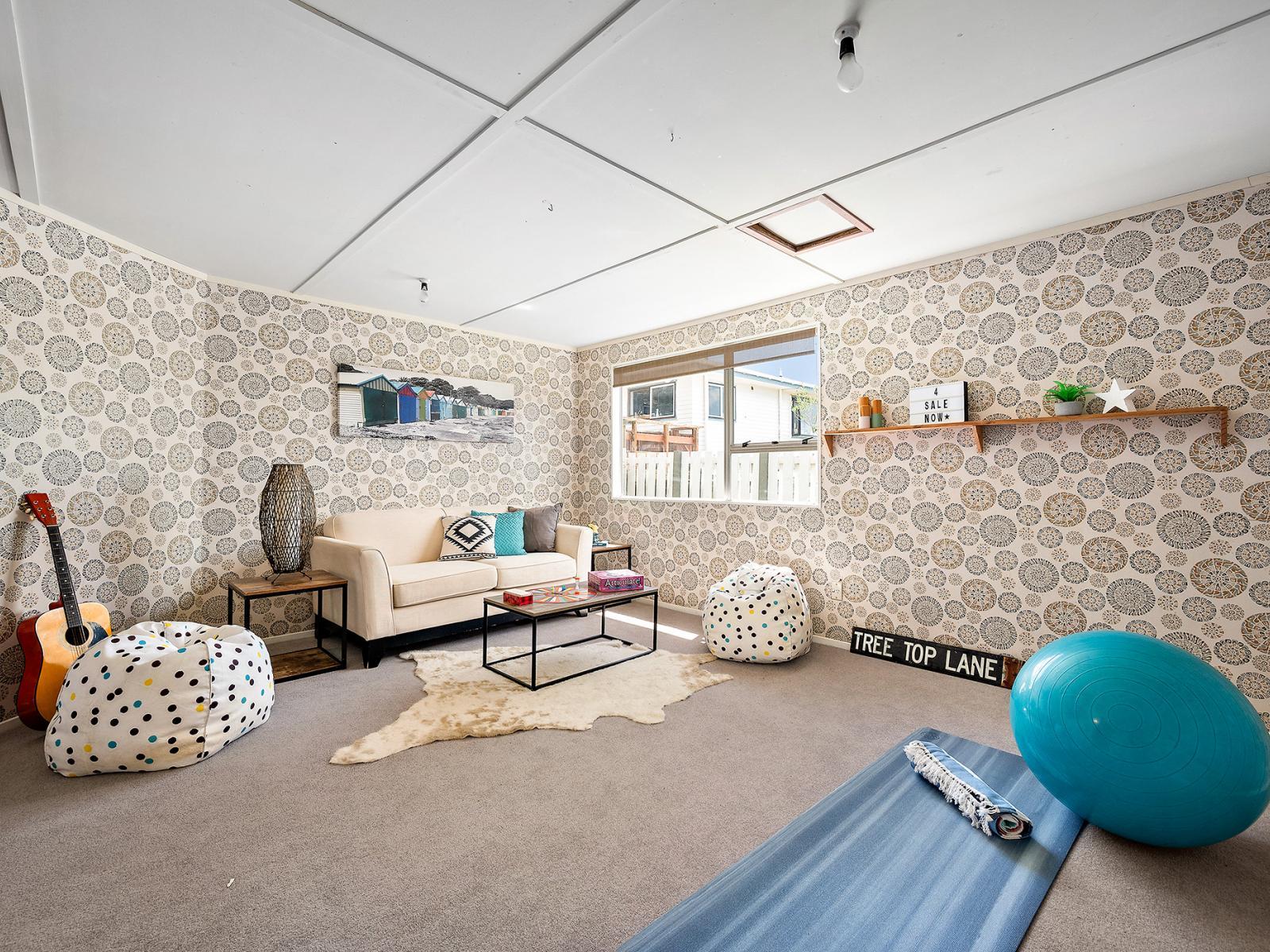 7 Tree Top Lane, Paparangi