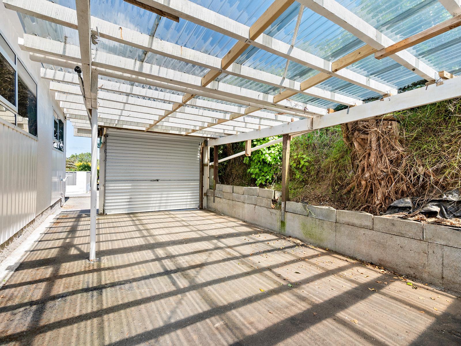 7 Tree Top Lane, Paparangi