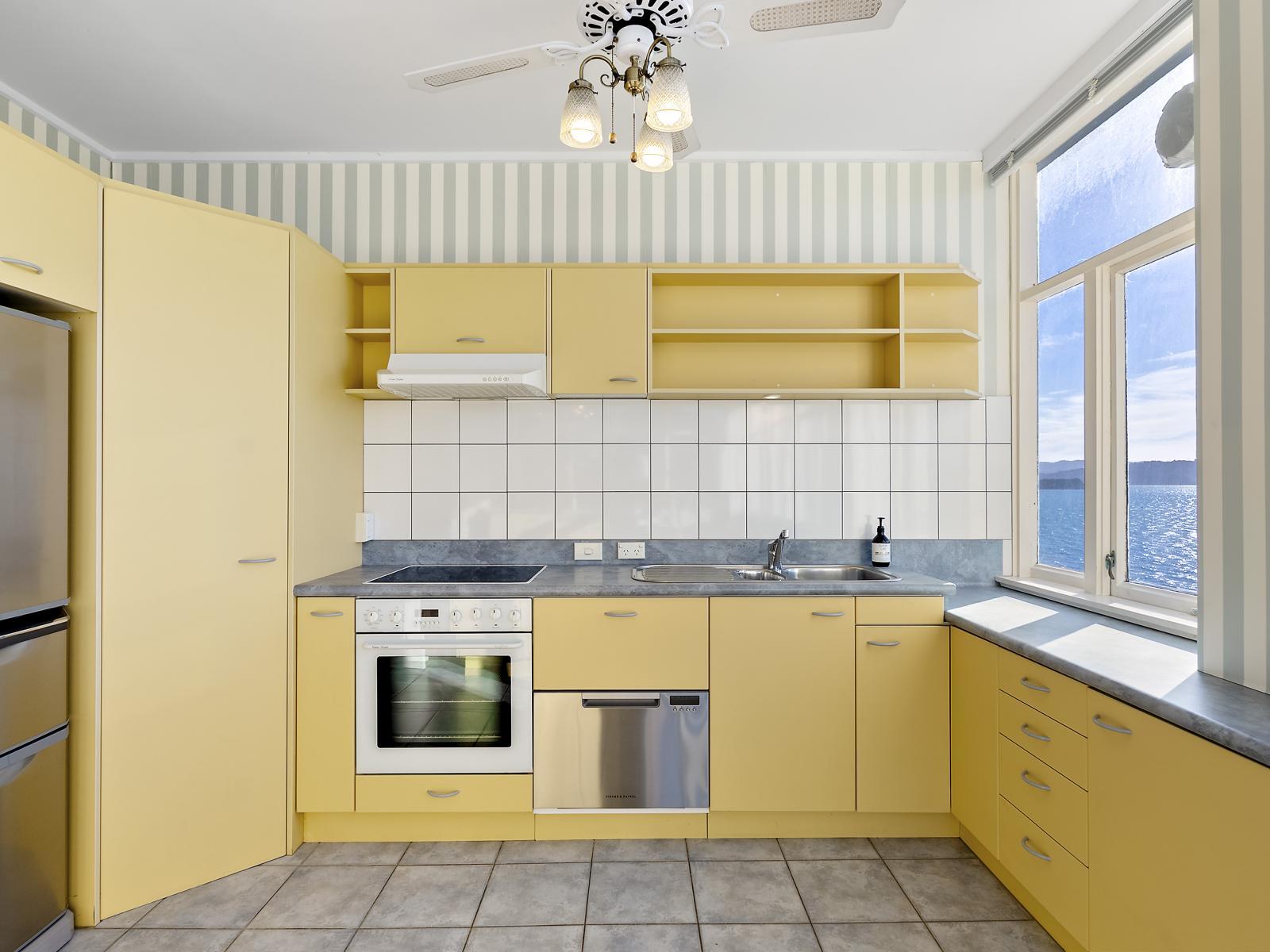 Unit 6C, 33 Rimu Street, Eastbourne