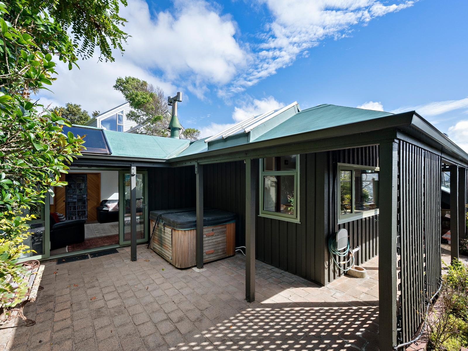 5 Indira Place, Khandallah