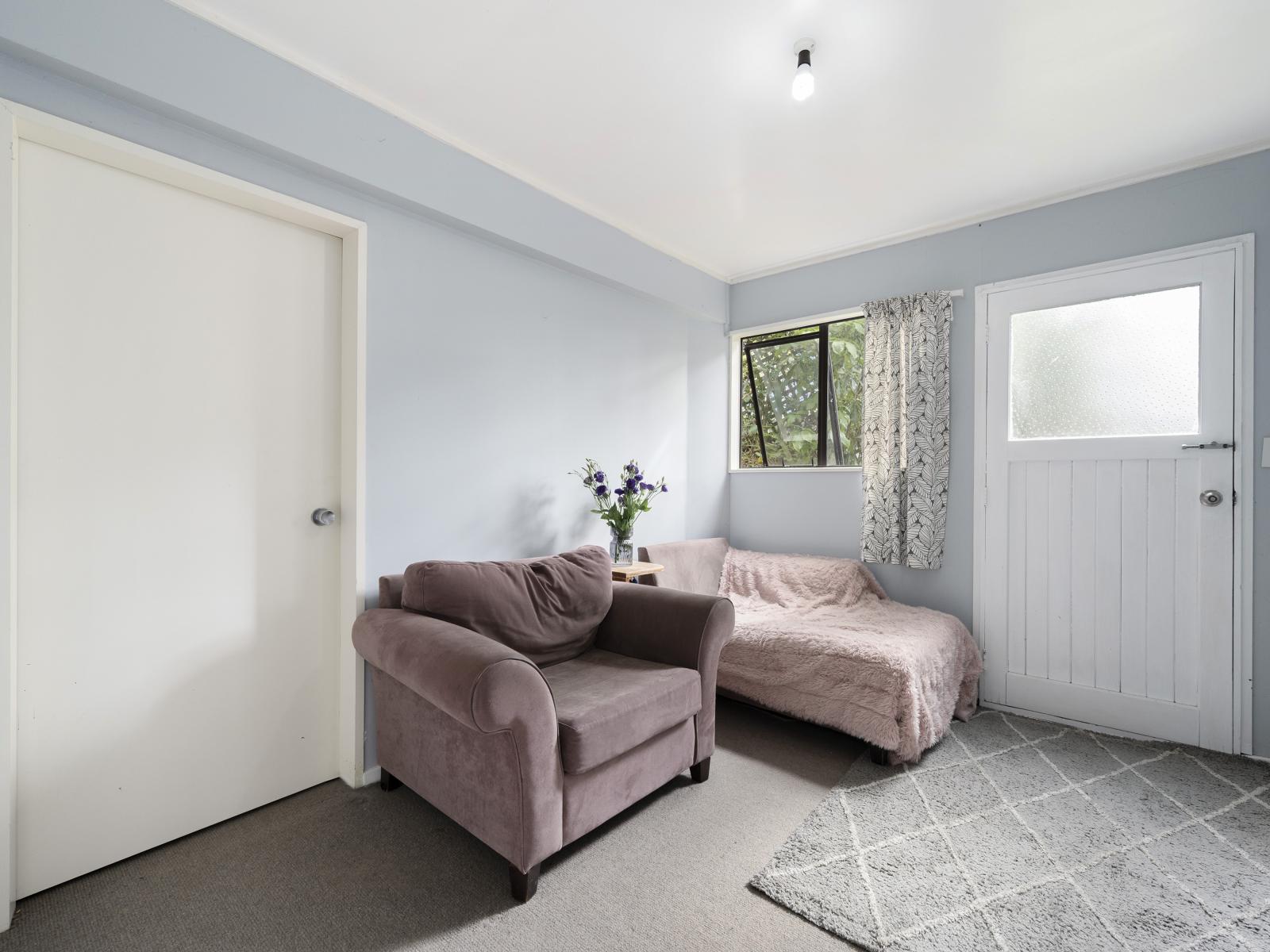 6A Jacaranda Grove, Maungaraki