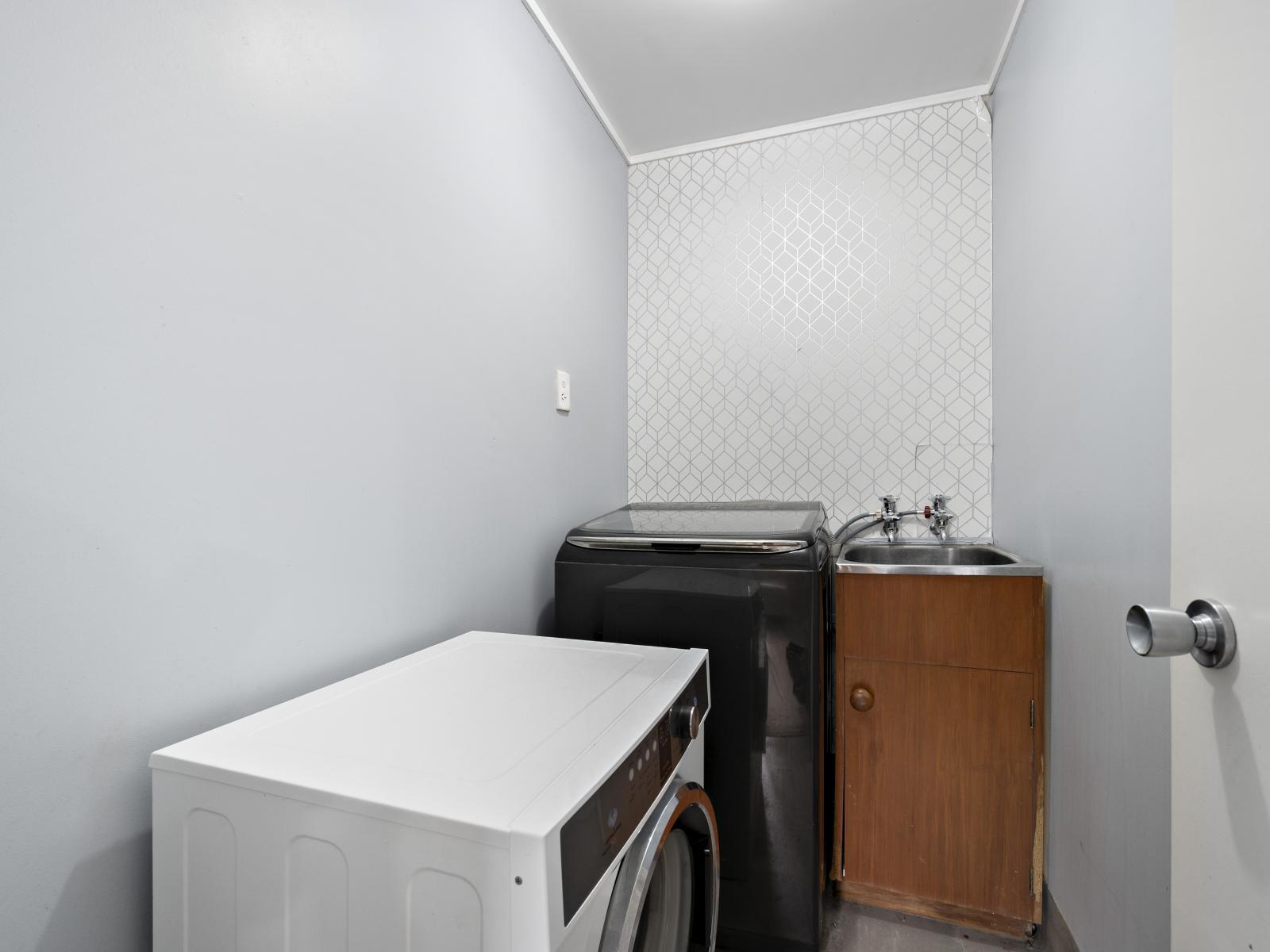 6A Jacaranda Grove, Maungaraki