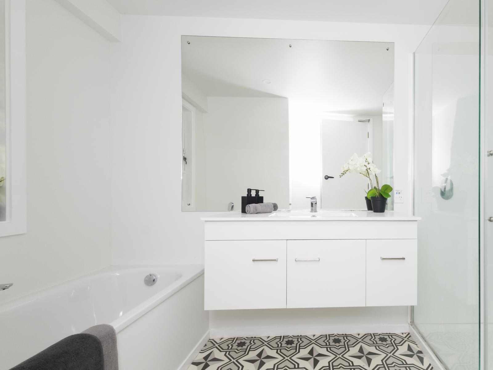 7 Westhill Road, Point Howard