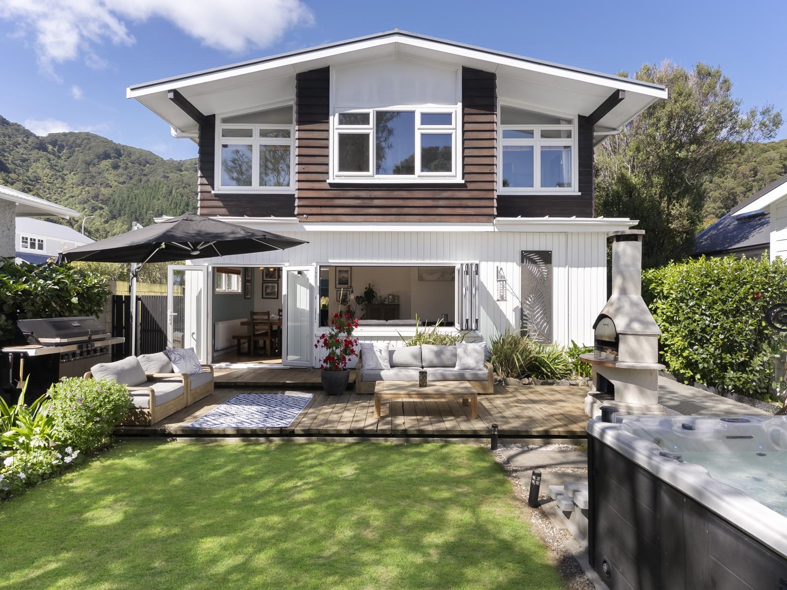 25 Marine Parade, Eastbourne