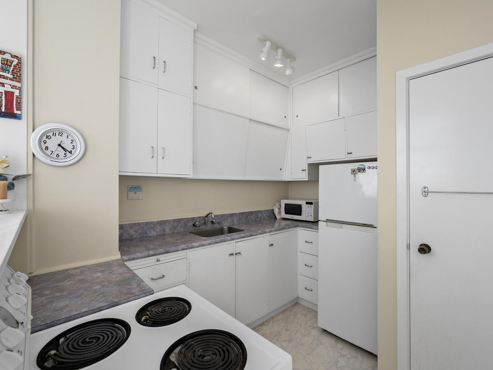 Unit 6B, 33 Rimu Street, Eastbourne